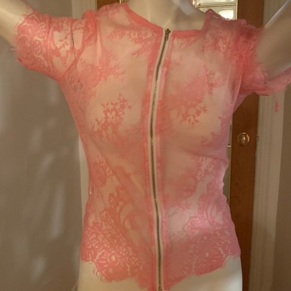 Top en dentelle. (NEUF) - Picture 1 of 2